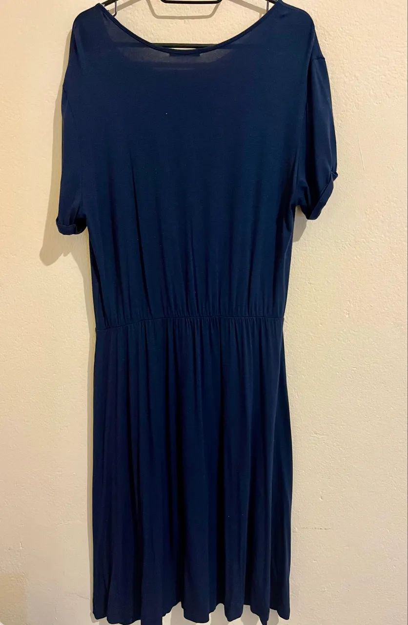 Vestido azul escuro leve e confortável  - Foto 3