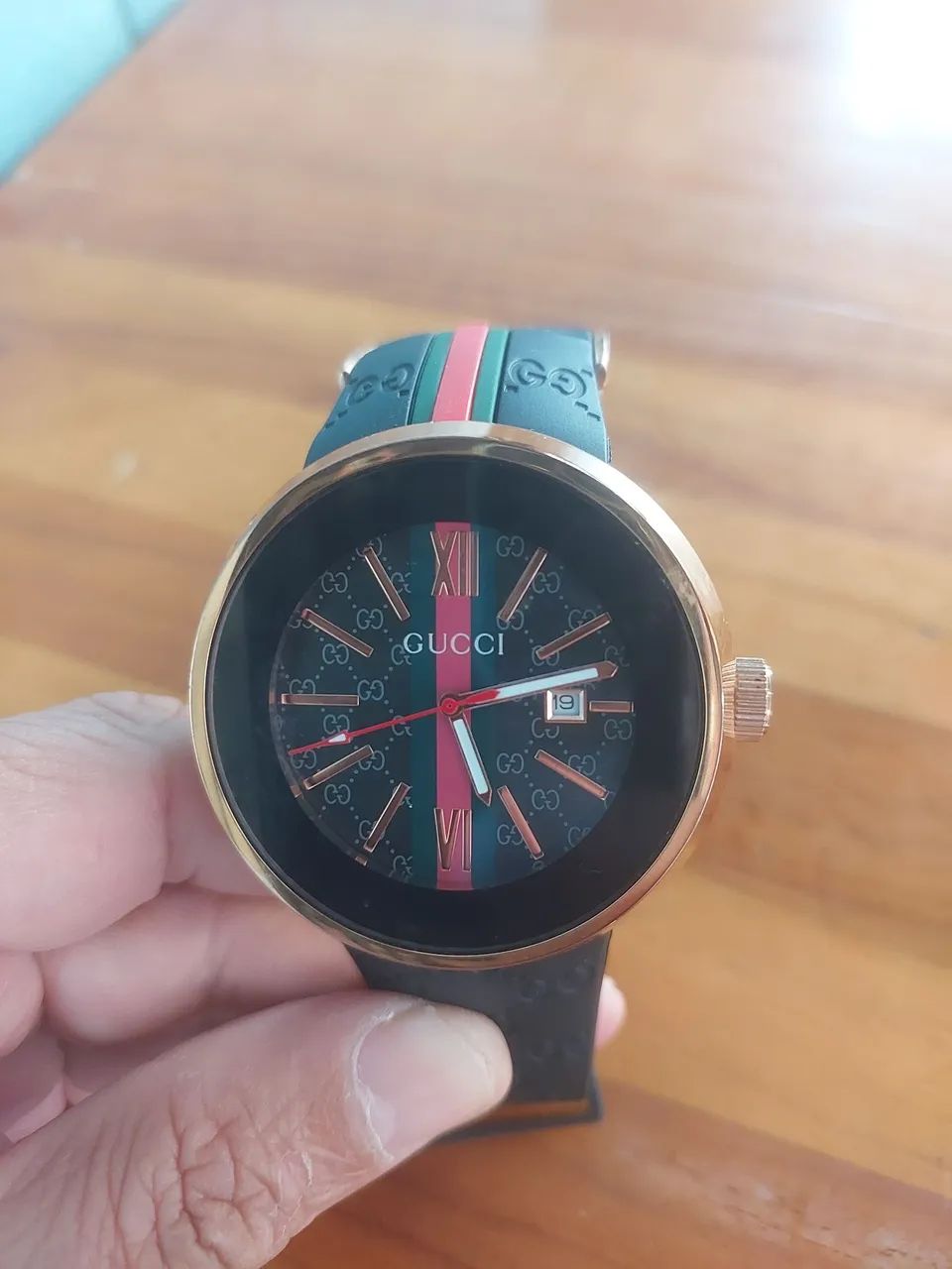 Relógio gucci 