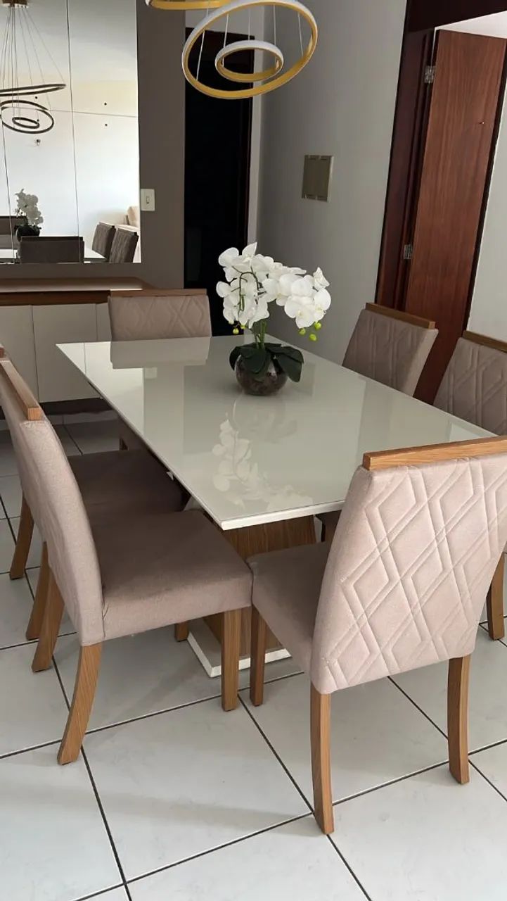 Vendo mesa bem conservada 