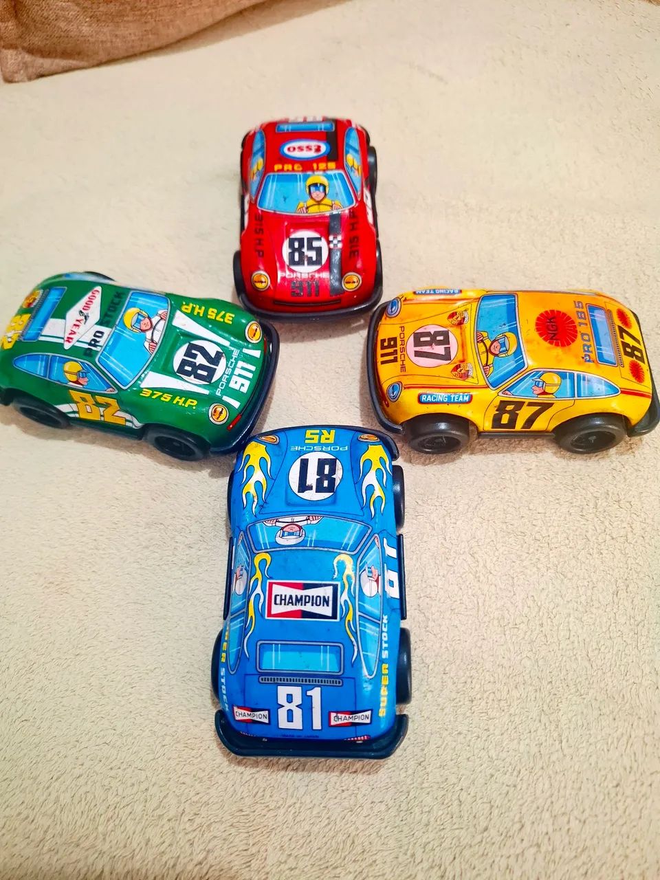 Miniatura Porsche de Lata Japonês 