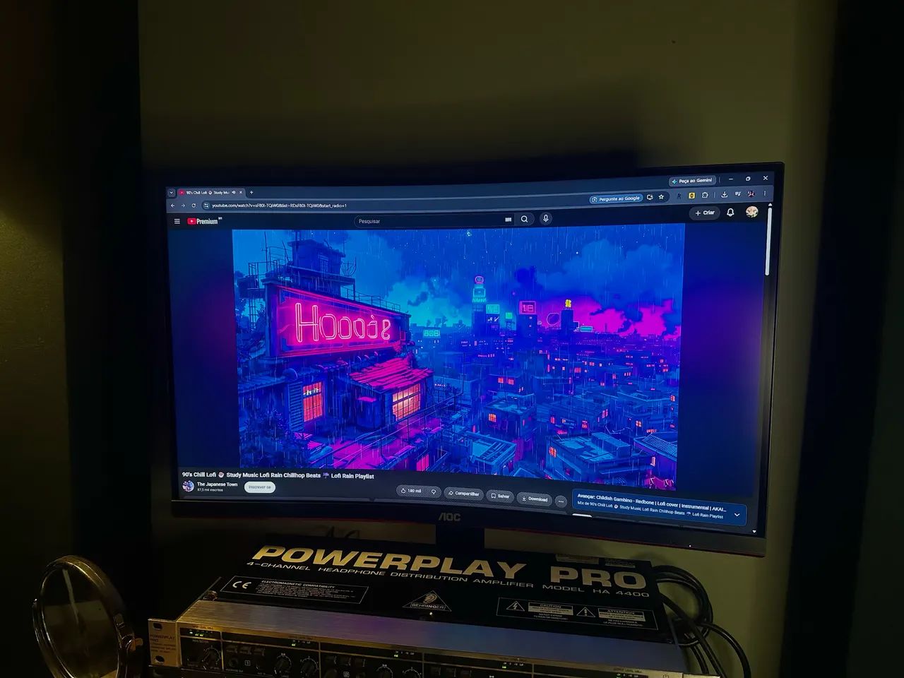 Monitor gamer curvo AOC 240Hz
