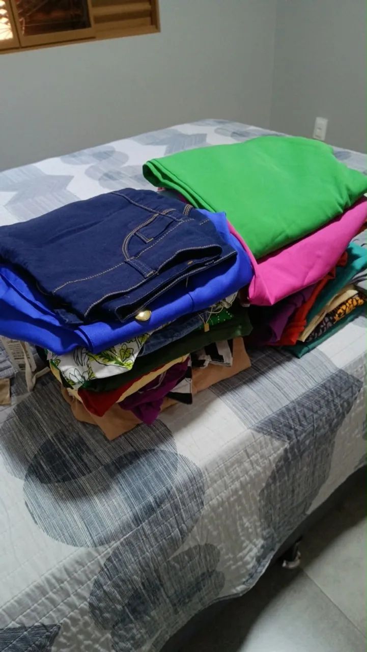 33 peças de roupas NOVAS
