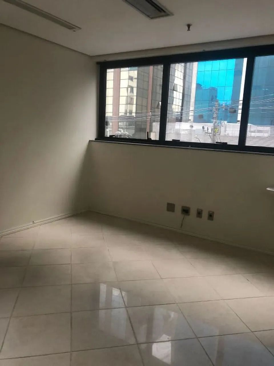 Sala comercial na Rua Abílio Soares, 227  102 m²