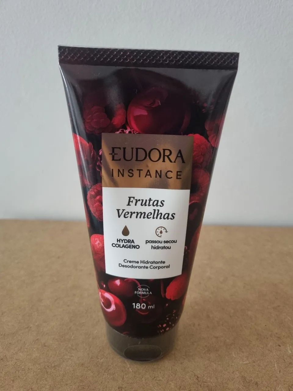 Creme Hidratante Desodorante Corporal Eudora Instance Frutas Vermelhas