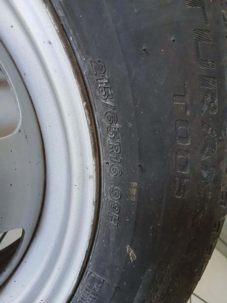 PNEU E RODA DUSTER OU OROCH - Foto 2