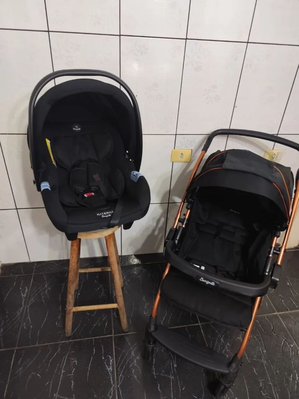 Vendo Carrinho de Bebê + Bebê conforto Burigotto 