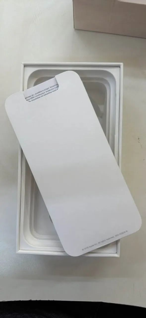 Caixa iPhone 11 roxo - Foto 3