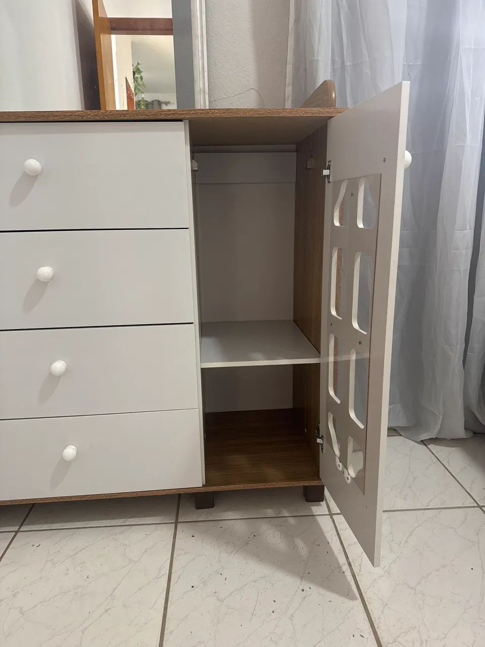 Comoda  - Foto 2