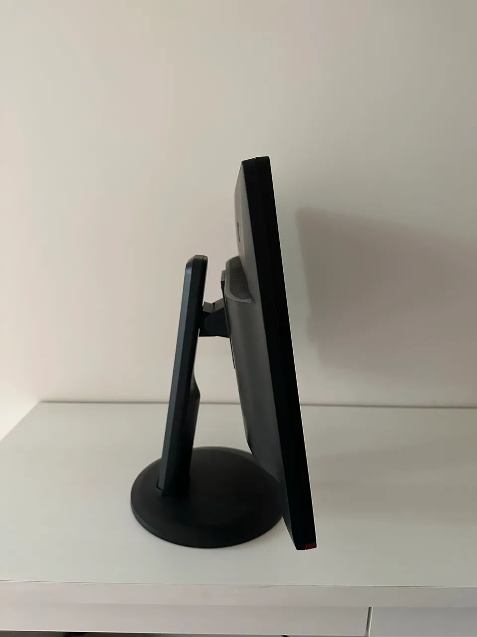 Monitor AOC 144hz 1ms - Foto 2