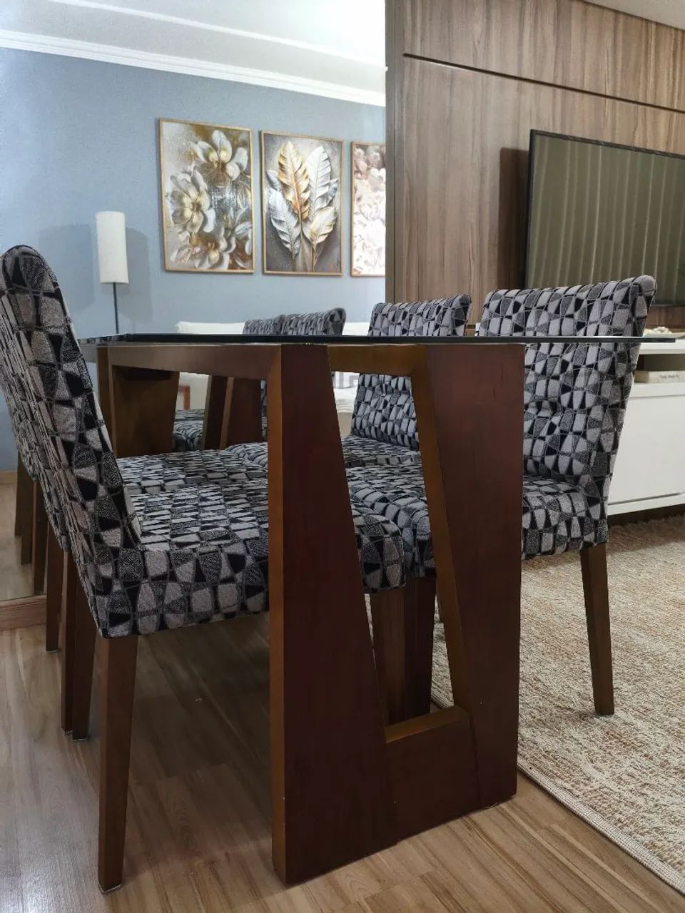 Jogo de mesa com 4 cadeiras - madeira maciça  - Foto 2
