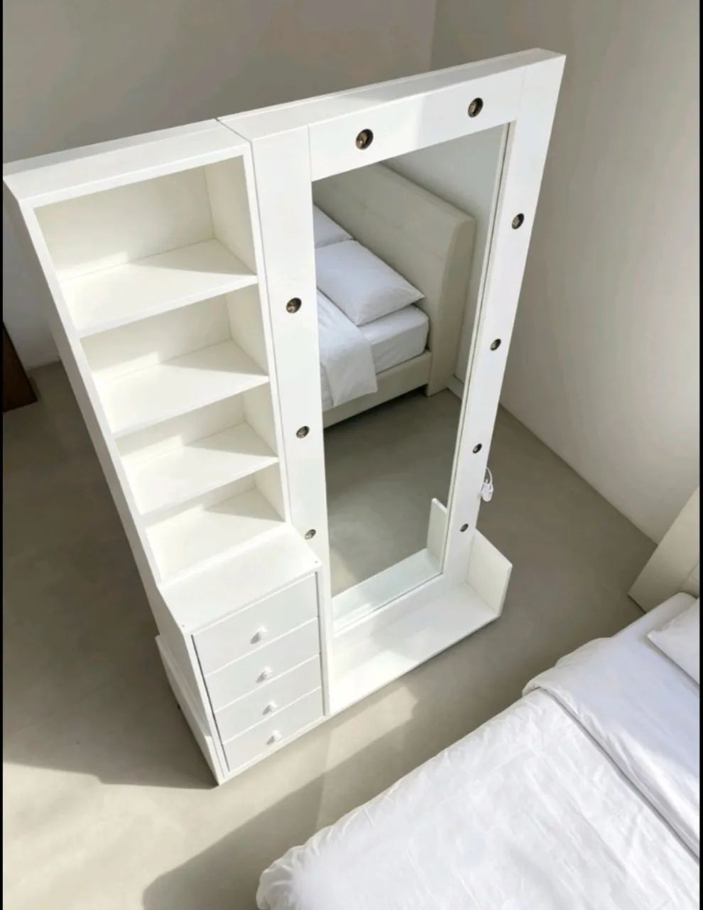 Closet Completo com Espelho Iluminado Elegância e Organização  - Foto 3