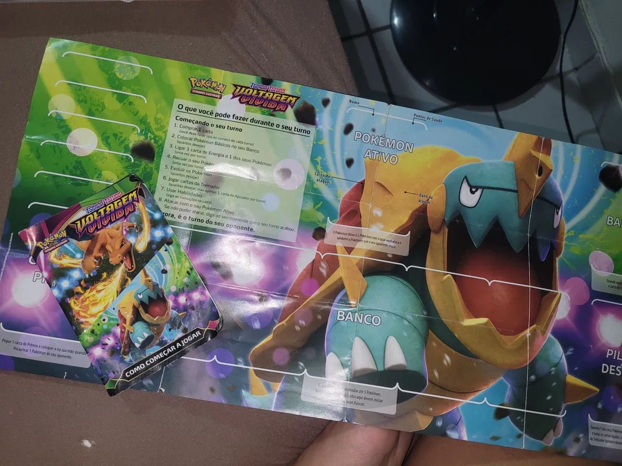 Lata contendo cartas pokemon - Foto 3