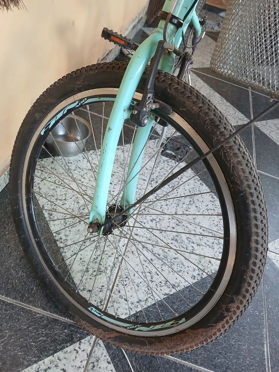 Bike aro 24 no grau com pouca rodagem.  - Foto 4