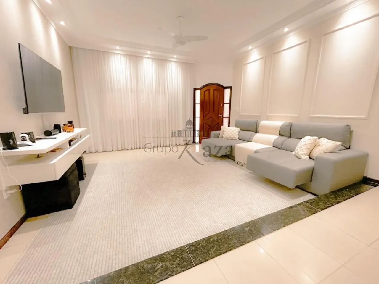 Casa Sobrado - Bosque dos Eucaliptos - 3 Dormitórios - 140,50m².