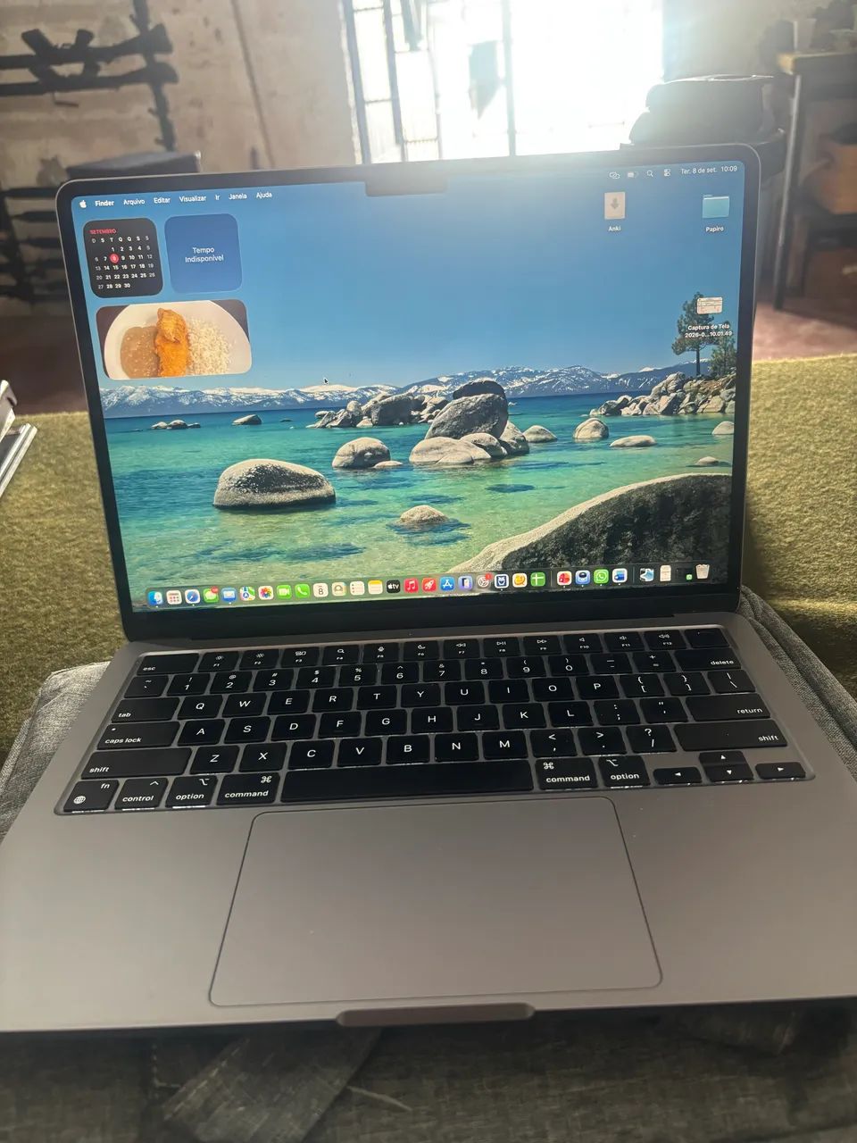 MacBook Air M2 8 GB / 256 GB em perfeito estado com Magic Mouse Apple  - Foto 3