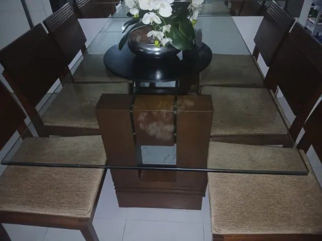 Mesa de jantar com tampa de vidro + 6 cadeiras - Foto 3
