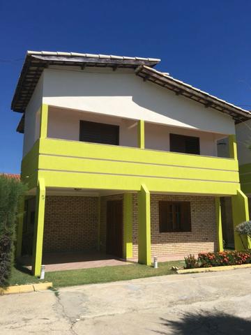 Aluga-se Casa em Condomínio Fechado, Próximo ao Tenda