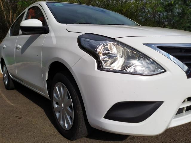 Nissan Versa SL 1.6 16V Flex fuel Mec. Completo 16/17 - Foto 2