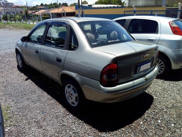 Gm corsa sedan classic 1.0 8v 2010 verde excelente estado - Foto 4