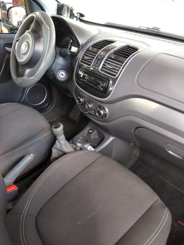 Vendo Grand Siena 2014/2015 1.4 Attractive 8V Flex 4P Manual - Foto 6