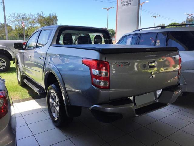 MITSUBISHI L200 TRITON 2.4 16V TURBO DIESEL SPORT HPE TOP CD 4P 4X4 AUTOMÁTICO - Foto 3