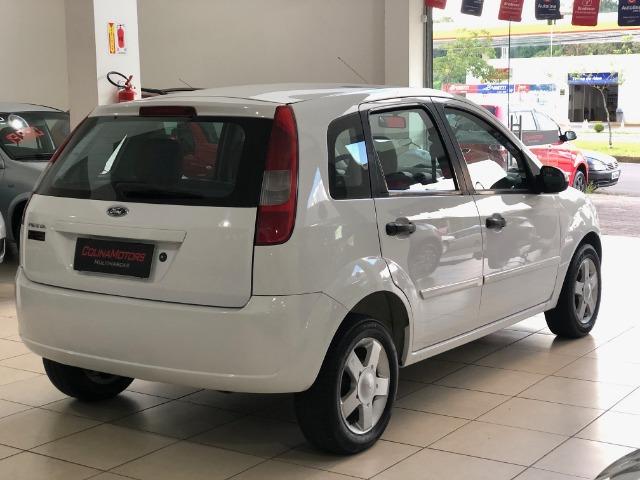 Fiesta Hatch *Completo + Rodas Liga Leve - Foto 5