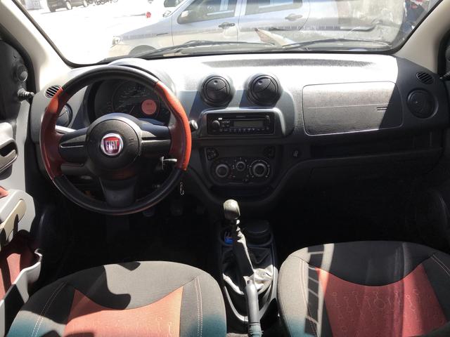 Fiat Uno Sporting 1.4 2014 - Foto 6