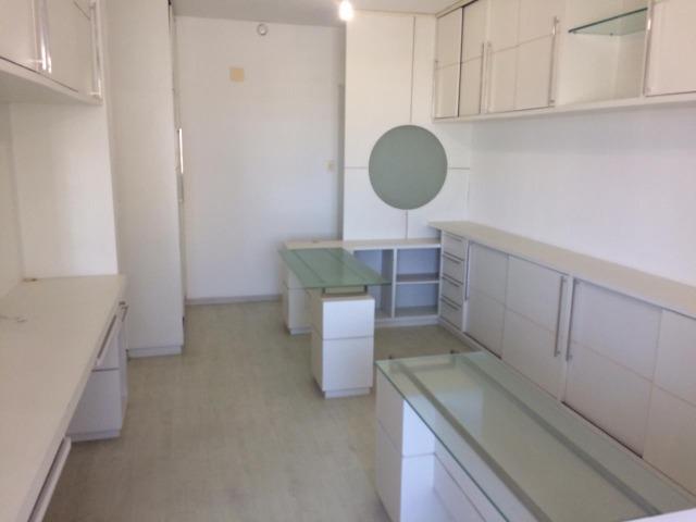 Sala comercial conjugada ( duas salas ) no Edificio Paulo Figueiredo toda mobiliada