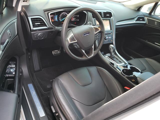 Ford Fusion Titanium FWD com teto solar 2016 - Foto 11
