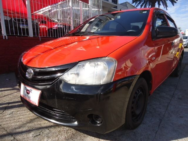 Toyota - Etios Sedan 1.5 X + GNV