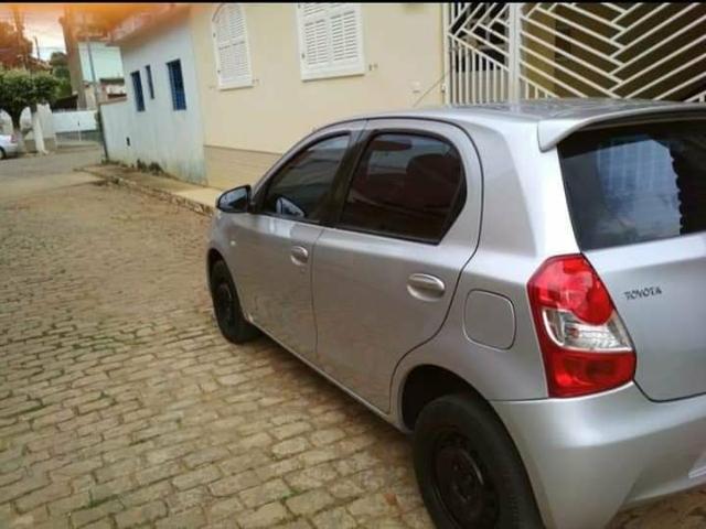 Etios hatch 1.5 XS - Foto 3