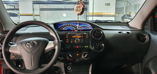 Toyota Etios 2014 1.5 Sedan - Foto 5