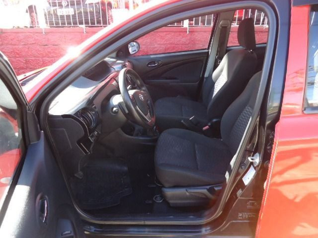 Toyota - Etios Sedan 1.5 X + GNV - Foto 8