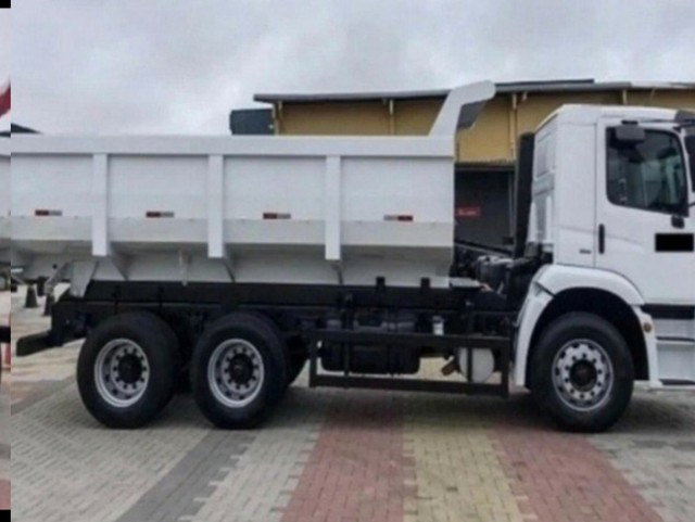 VW CAMINHÃO 24-250 6X6