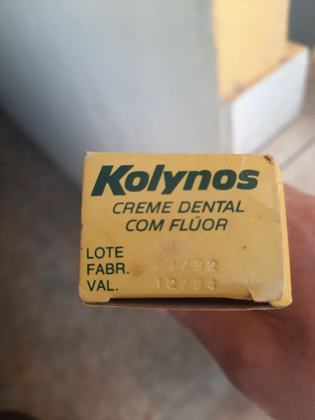 Pasta de dente kolynos antiga
