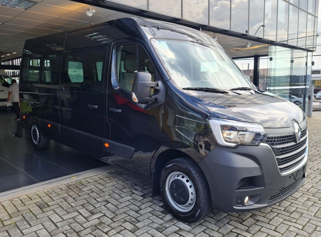 Disponível: Master Vitre L3H2 25/26_