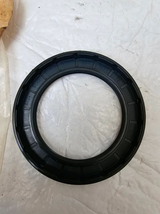 Komatsu retentor diferencial traseiro novo original 5034999 - Foto 3