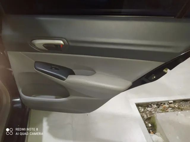 Vendo ou troco Honda Civic totalmente revisado.
