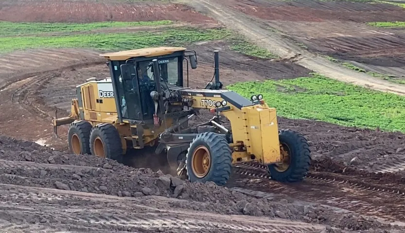 Motoniveladora John Deere