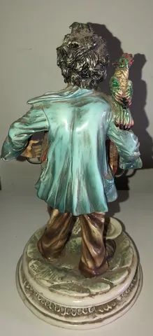 Porcelana menino instrumentista com pássaro Capodimonte Mollica  - Foto 4