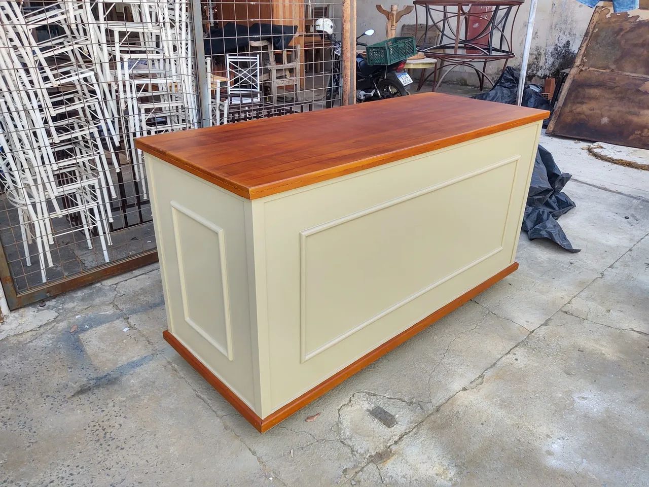 Restauração e pintura móveis 