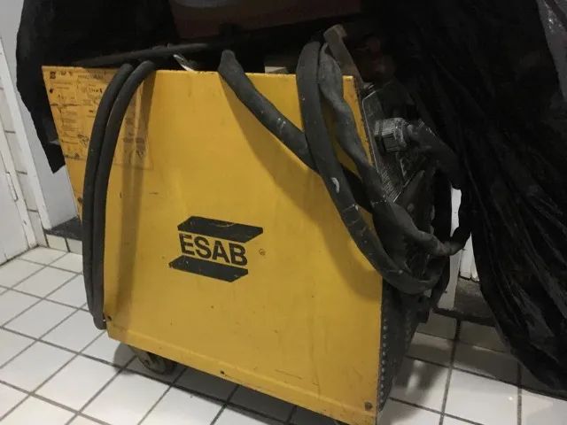 Máquina de Corte Plasma LPH 82 220/380/440 Volts - ESAB - Foto 2