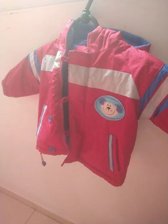 Casaco de inverno infantil - Vermelho e azul - Foto 5