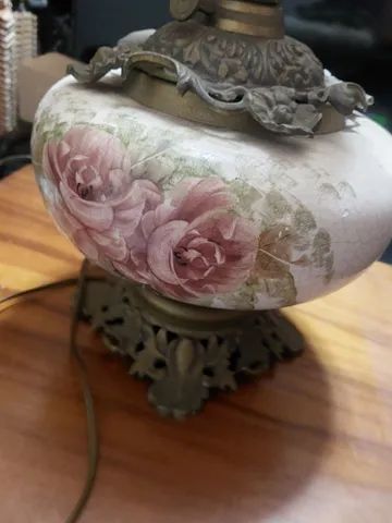 Abajur antigo funcionando