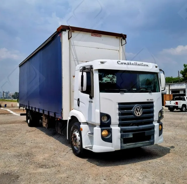 VW 15.180 4x2 Constellation - 2011 (Sider com 10 metros)