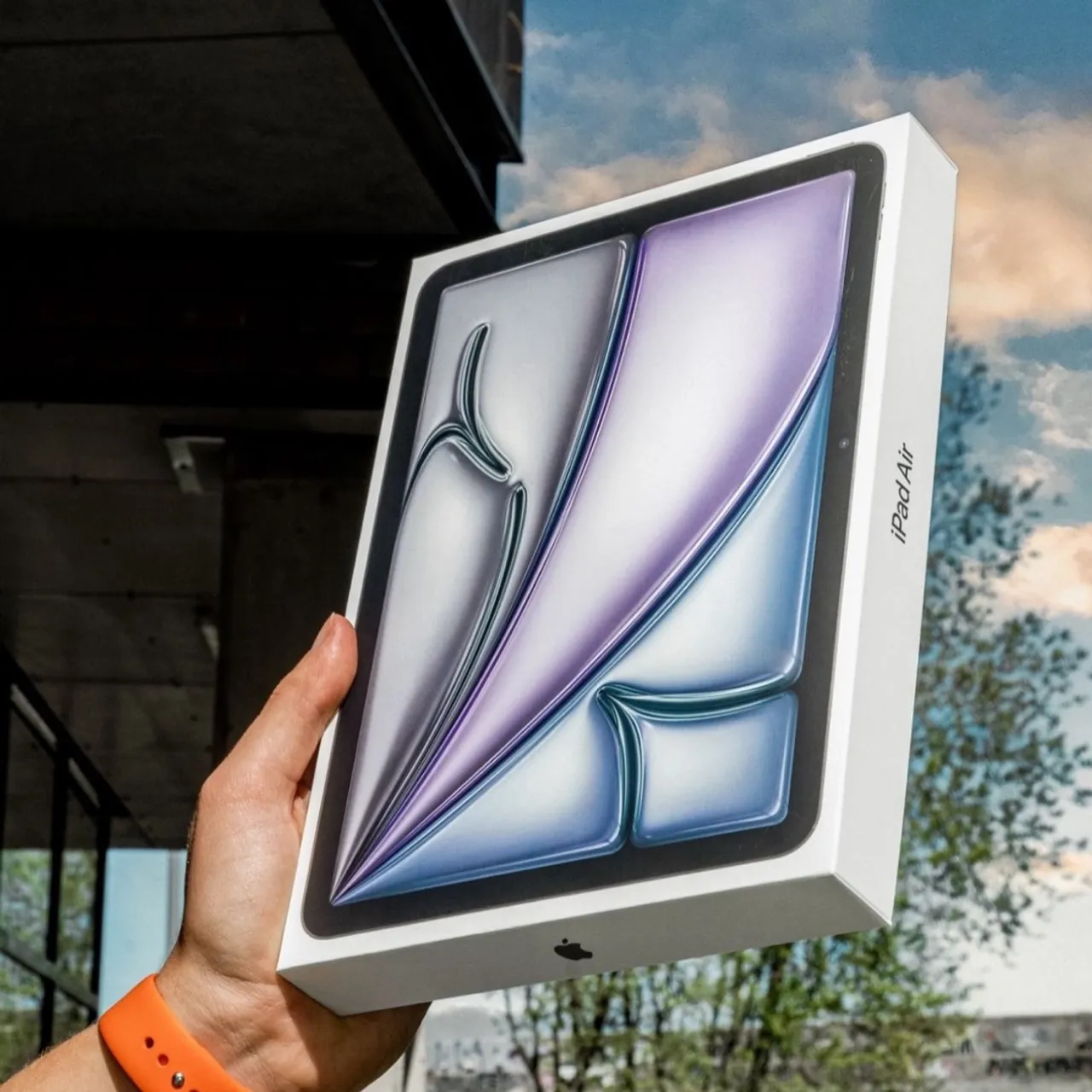 iPad Air Processador M2 Tela 13? Cor Azul 128GB Cell Wifi - Novo na Caixa