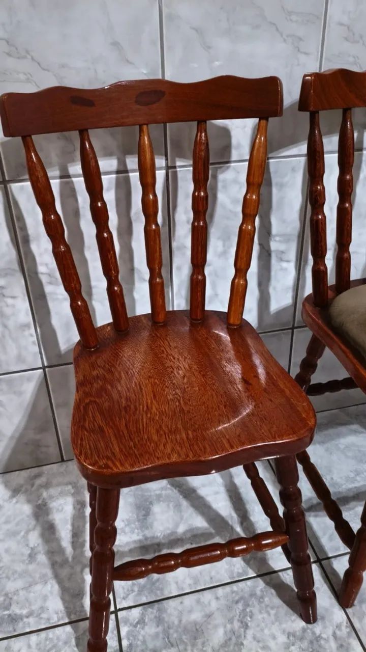 conjunto 2 cadeiras de madeira maciça  - Foto 4