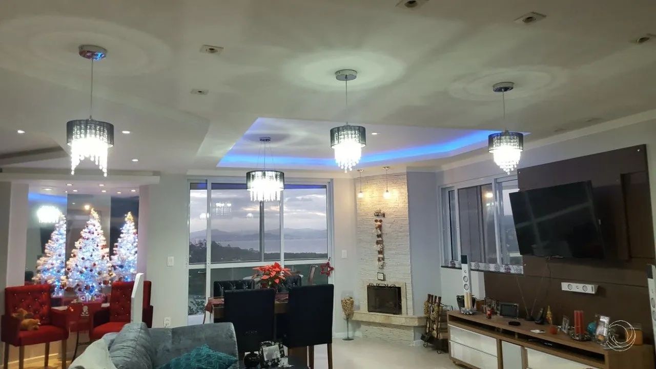 Casa Residencial de 350m² com 4 suites no Saco Grande - Foto 4
