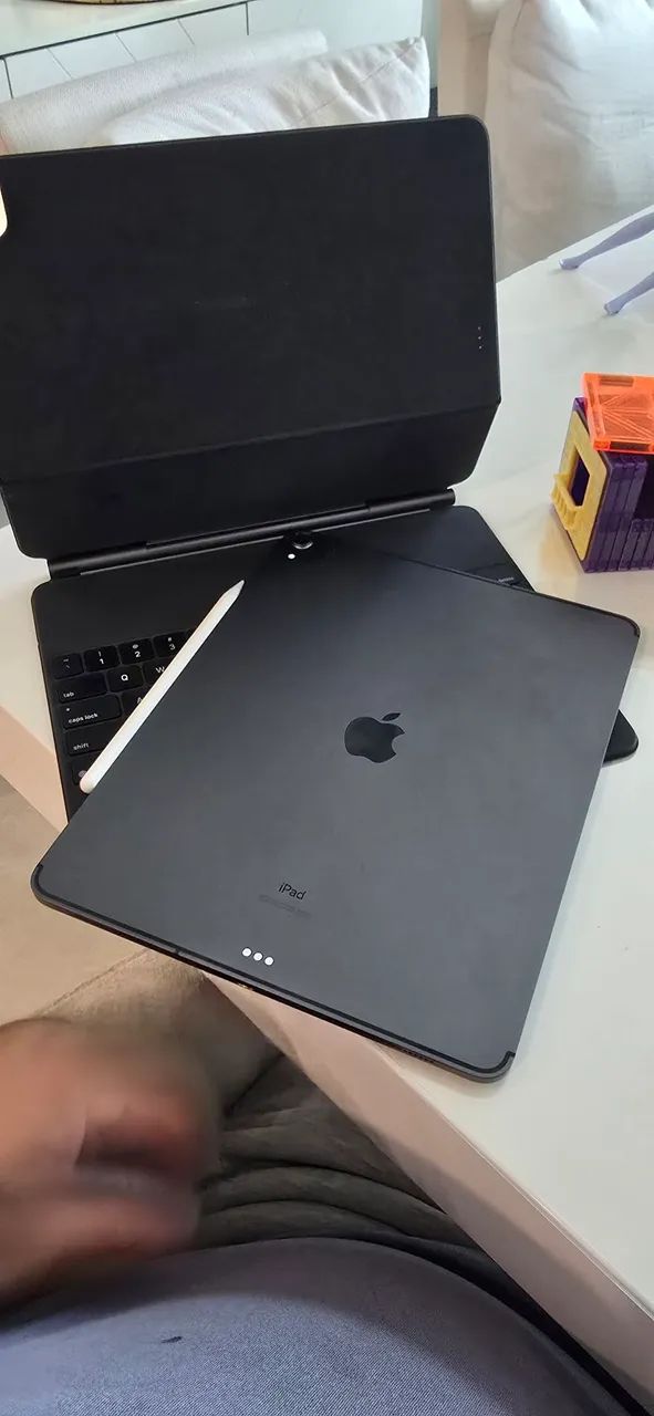 IPad pro 12,9 4g 256gb + apple pencil + keyboard - Foto 5