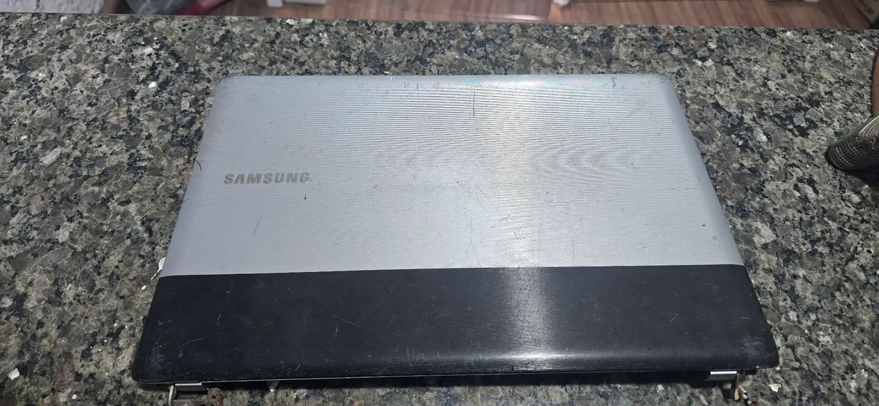 Tampa Tela Samsung RV411